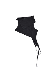 HARNESSED NECK WARMER