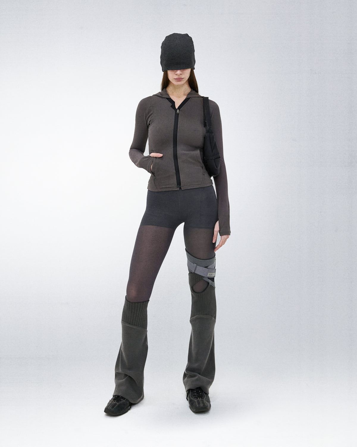 HOODED ZIP TOP