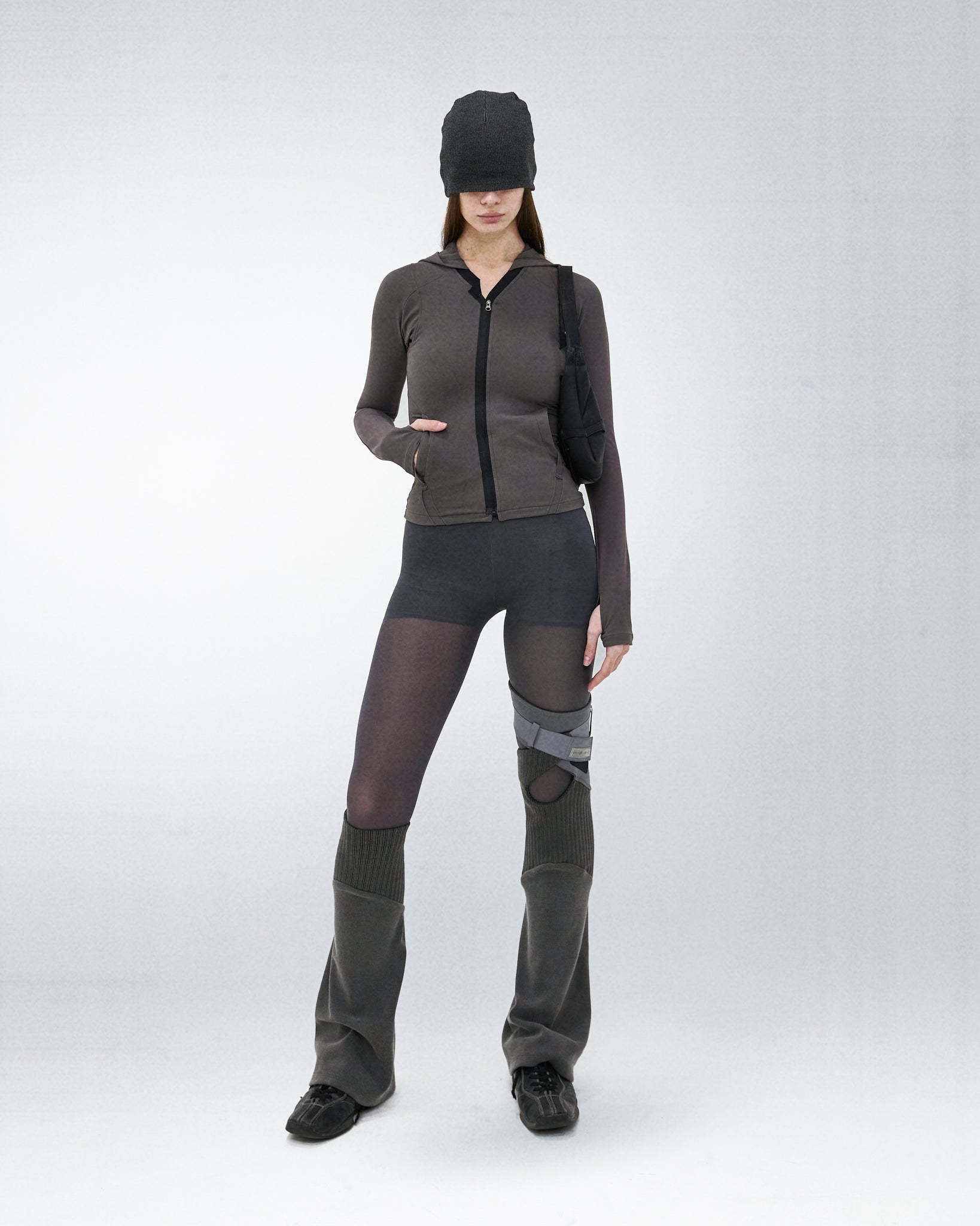 ASYMMETRIC LEG WARMER