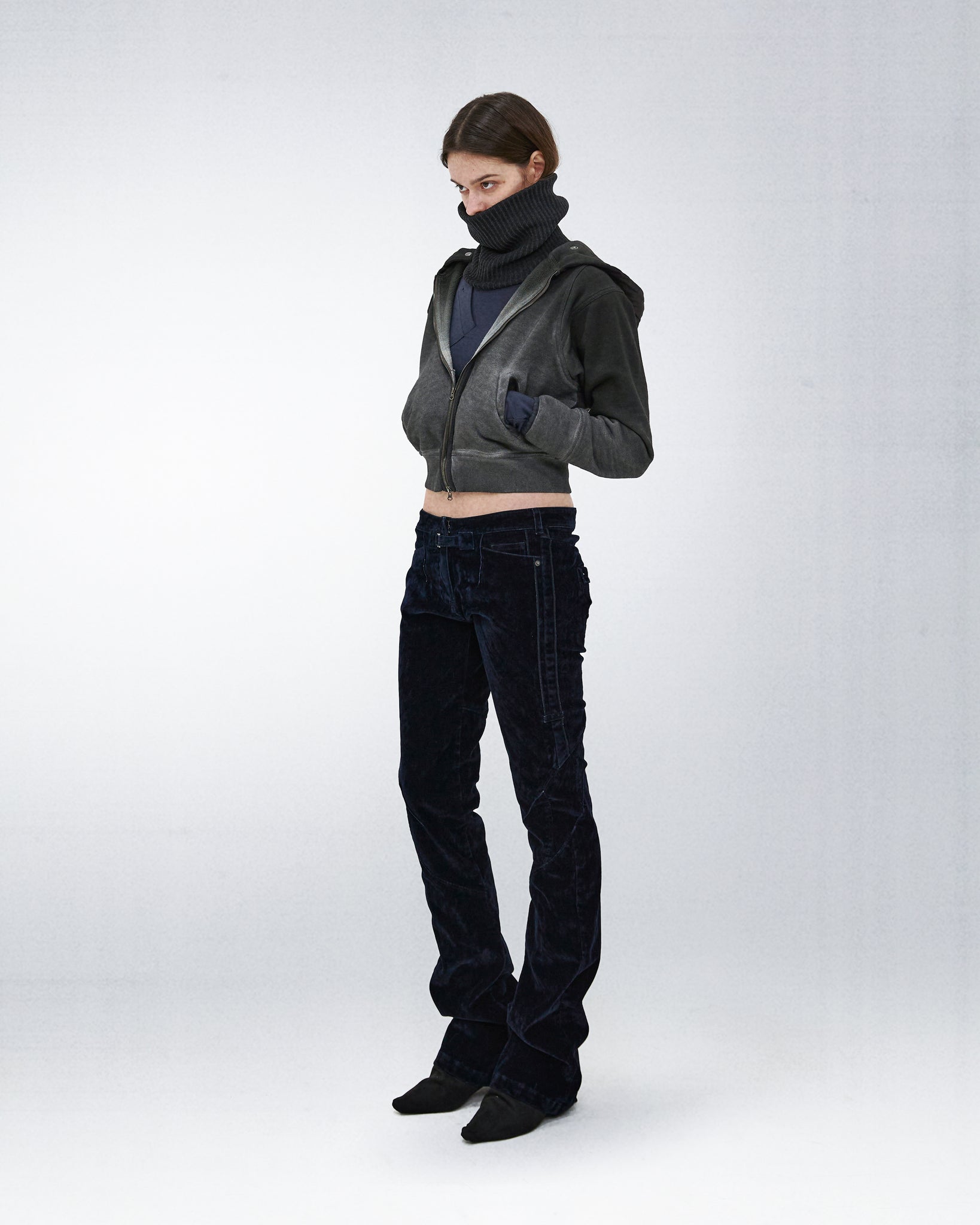 CROPPED ZIP UP HOODIE