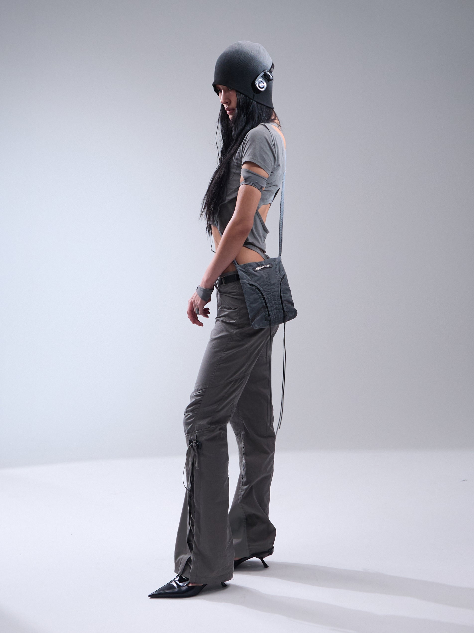LOW RISE PANTS