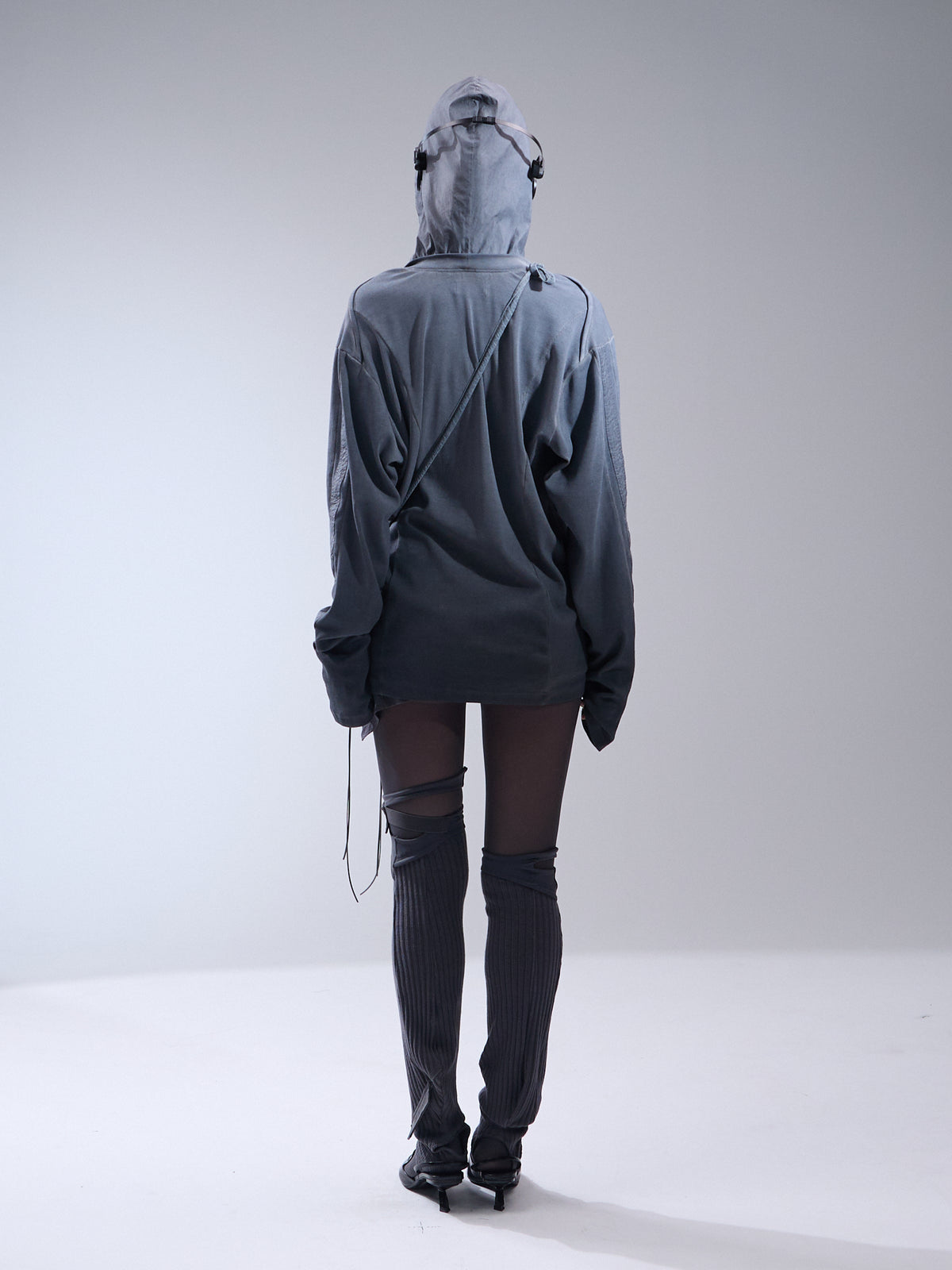 ASYMMETRIC LEG WARMER