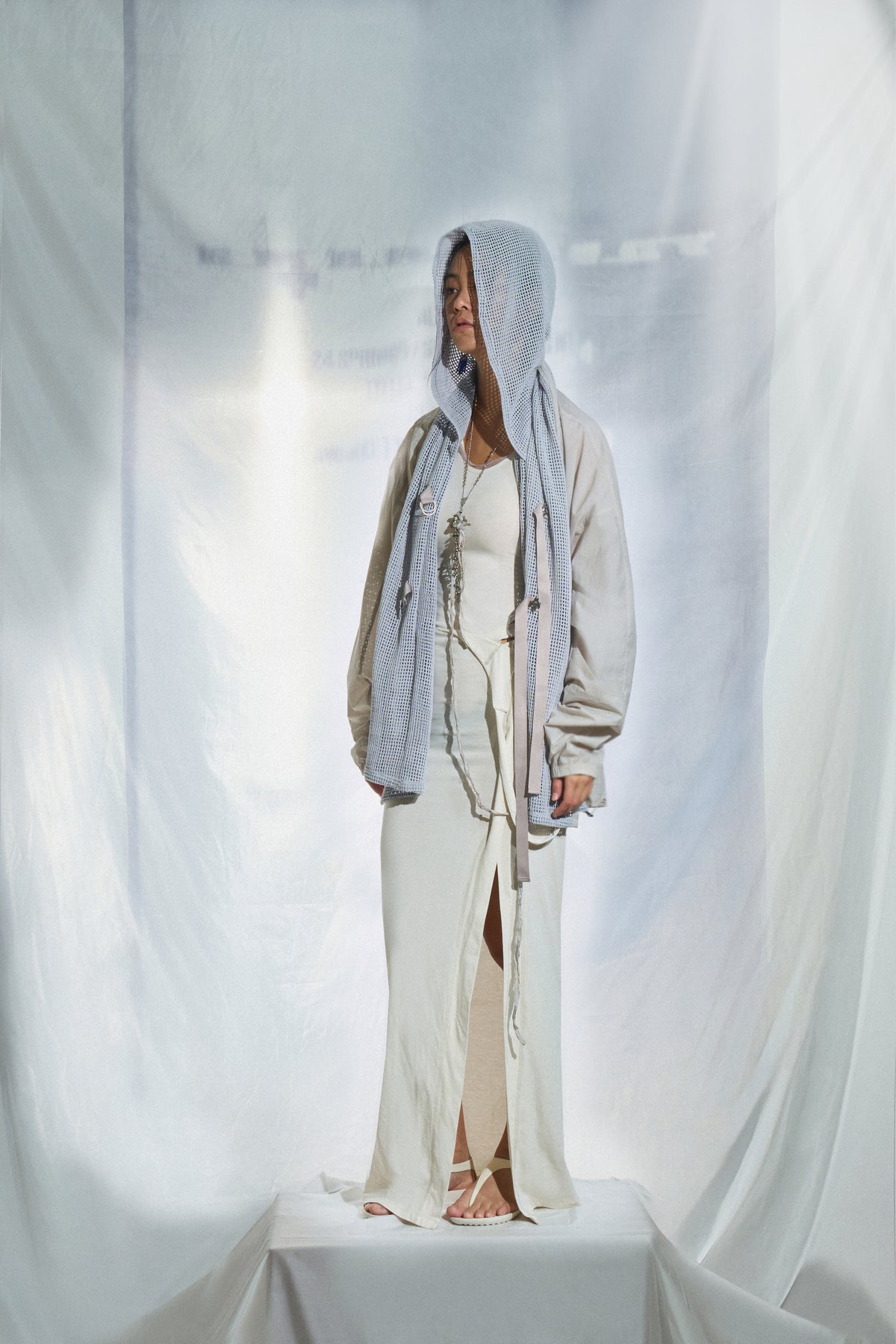 WANDELBARE WINDBREAKER MIT KAPUZE