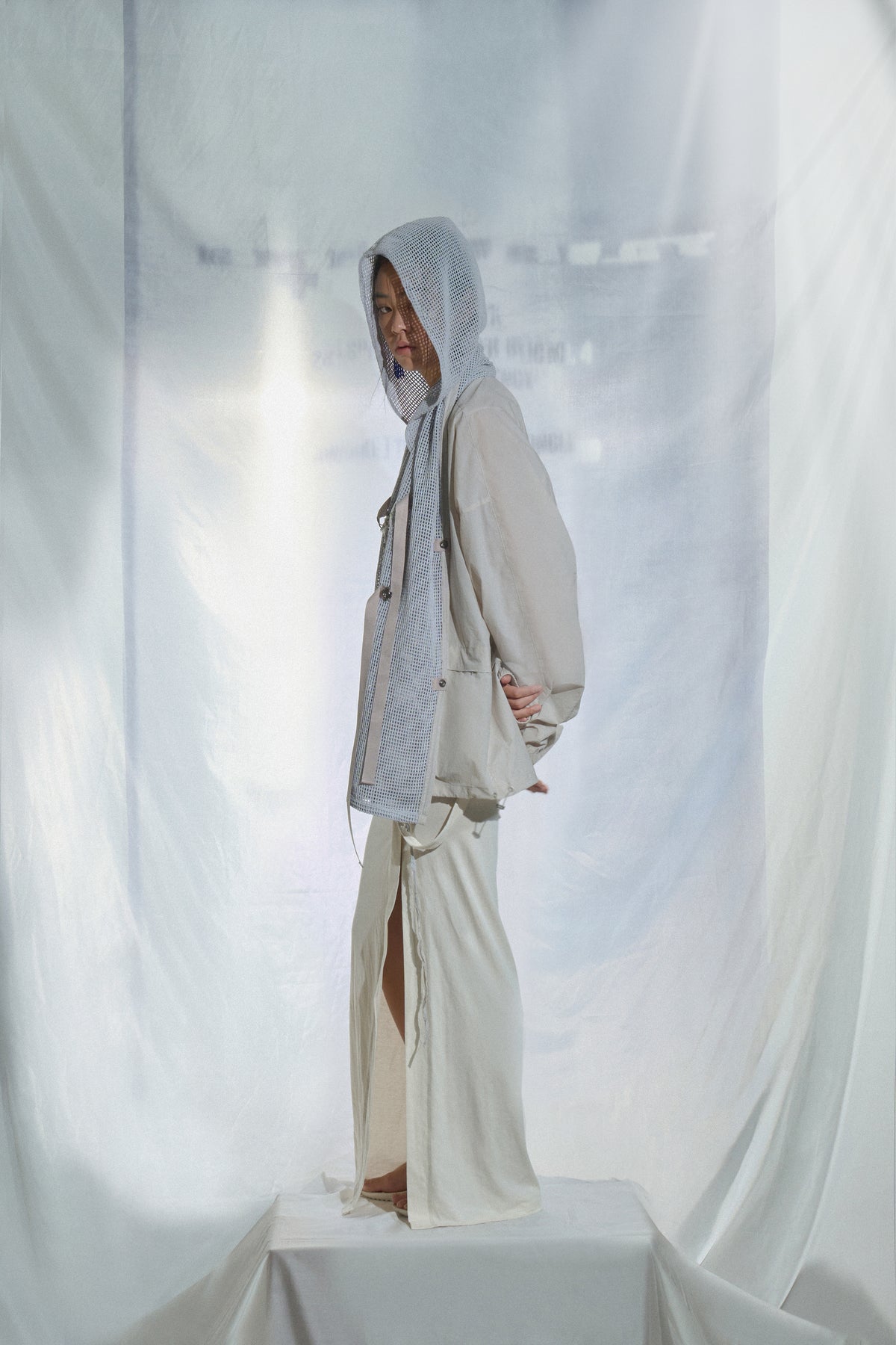 WANDELBARE WINDBREAKER MIT KAPUZE