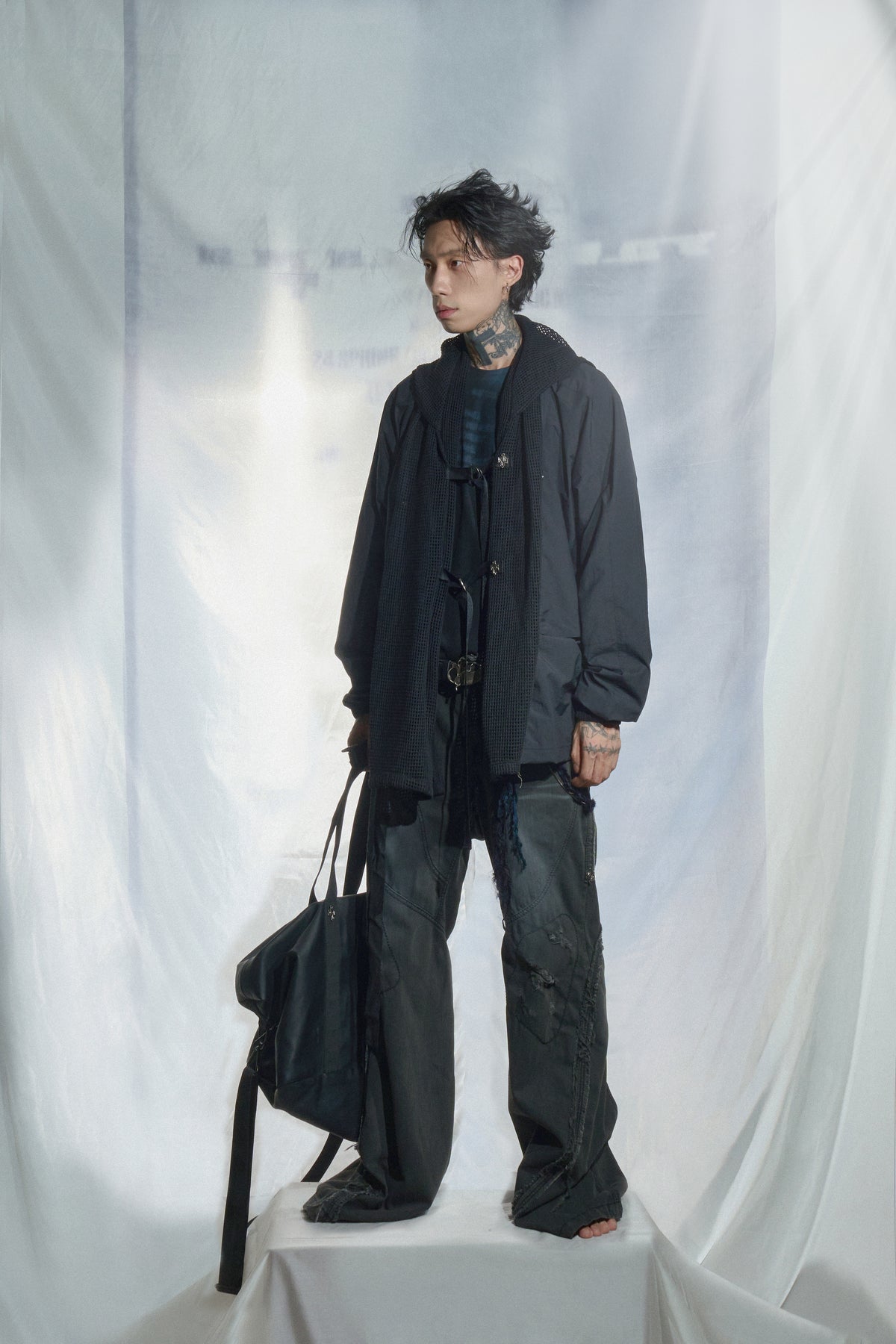 WANDELBARE WINDBREAKER MIT KAPUZE